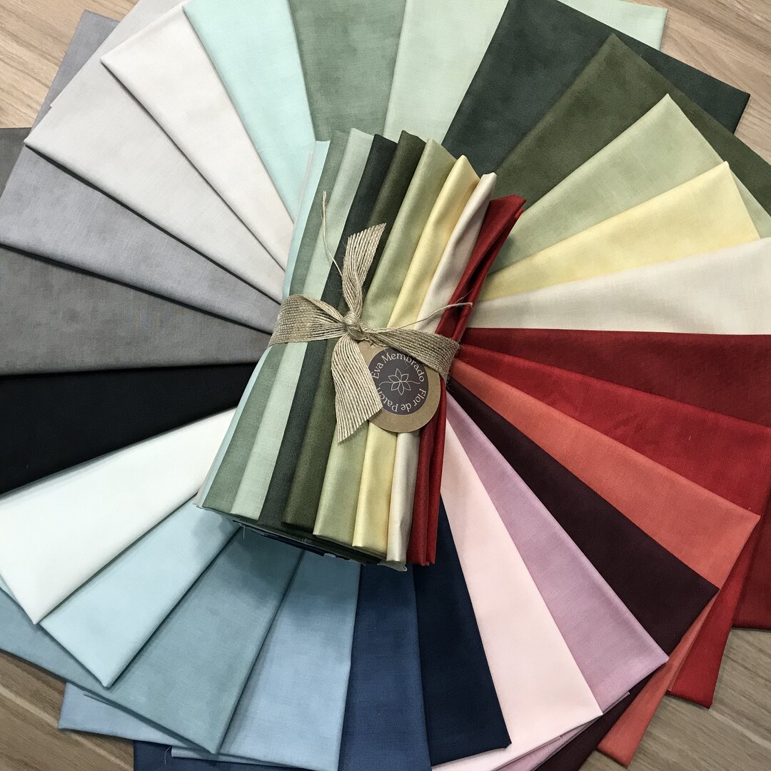 Fat quarters 3 Sisters solids