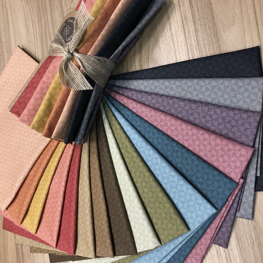 Fat quarters Square dance by Edyta Sitar