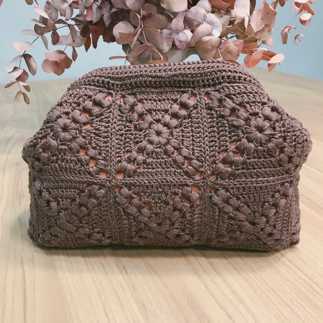 Kit neceser granny crochet marrón
